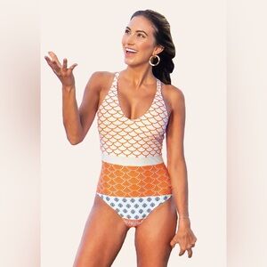 Cupshe Women's One Piece Swimsuit Scoop Neck Geo-Print Swimwear Bathing Suit NWT